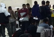 Tiba di Kendari, 64 Santri dari Jatim Langsung Jalani Tes Swab Tiba di Kendari, 64 Santri dari Magetan Langsung Jalani Tes Swab