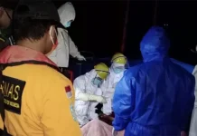 Dua Korban Luka Bakar KM Dobo Dilarikan ke RSUD Wangiwangi Dua Korban Luka Bakar KM Dobo Dilarikan ke RSUD Wangiwangi