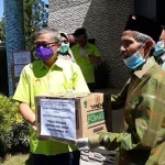 Warga Tionghoa Baubau Beri Bantuan APD untuk Petugas Medis Warga Tionghoa Baubau Beri Bantuan APD untuk Petugas Medis