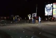 Rombongan 156 TKA China Tidak Melintas di Jalur yang Dijaga Demonstran Rombongan 156 TKA China Tidak Melintas di Jalur yang Dijaga Demonstran