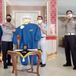 Jasa Raharja Sultra Serahkan 50 APD Ke Polda Sultra Jasa Raharja Sultra Serahkan 50 APD Ke Polda Sultra