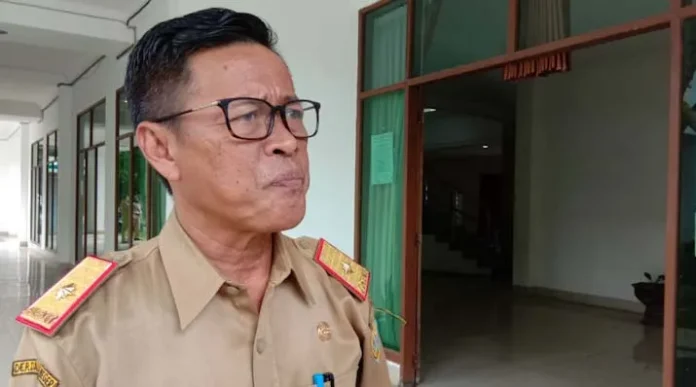 PSX_20200603_211606 Kepala Dinas Kesehatan Kota Baubau, Wahyu