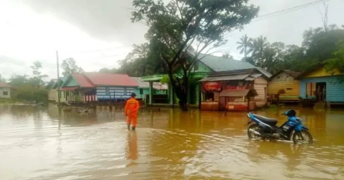 banjir konut Banjir di Konut Meluas, Kini Merendam Enam Kecamatan