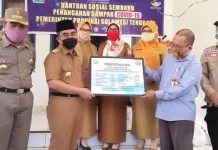 Buton Utara Terima Empat Sumber Bantuan dari Pemprov Sultra Buton Utara Terima Empat Sumber Bantuan dari Pemprov Sultra