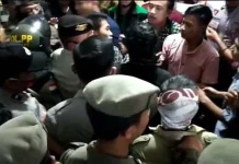 Tolak 500 TKA China, Mahasiswa di Konawe Bentrok dengan Polisi Tolak 500 TKA China, Mahasiswa di Konawe Bentrok dengan Polisi