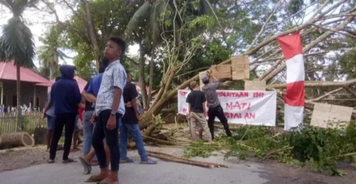 Akibat Pemblokiran Jalan, Akses Darat Muna ke Buteng Dialihkan