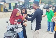 KKN Tematik Farmasi UHO Fokus Edukasi Warga Soal Covid-19 KKN Tematik Farmasi UHO Fokus Edukasi Warga Soal Covid-19