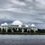 Pemerintah Kolaka Beri Izin Rumah Ibadah Dibuka Kembali Masjid Agung Khaerah Ummah kolaka