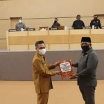 Lapor ke DPRD, Sulkarnain Sebut PAD 2019 Naik Rp83 Miliar Lapor ke DPRD, Sulkarnain Sebut PAD 2019 Naik Rp83 Miliar