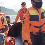 Tim SAR Berhasil Selamatkan Nelayan yang Hilang Tim SAR Berhasil Selamatkan Nelayan yang Hilang