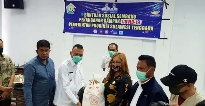 Pemprov Sultra Salurkan 3.457 Paket Sembako di Kolaka Utara