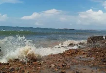Gelombang Tinggi, Talud Pemecah Ombak di Konut Roboh Gelombang Tinggi, Talud Pemecah Ombak di Konut Roboh