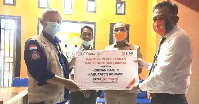 BNI Kendari Serahkan Bantuan Rp40 Juta untuk Korban Banjir Konawe