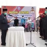 Staf Ahli Gubernur Resmi Jadi Pj Sekda Buton Utara Staf Ahli Gubernur Resmi Jadi Pj Sekda Buton Utara