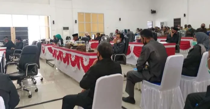 adu_jotosdprd Aksi Walkout dan Nyaris Adu Jotos Warnai Rapat di DPRD Koltim