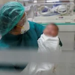 Tiga Bayi Berumur Dua Minggu Harus Terpisah dari Ibunya Gegara Covid-19 Tiga Bayi Berumur Dua Minggu Harus Terpisah dari Ibunya Gegara Covid-19