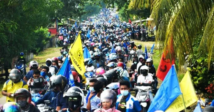 Ribuan Simpatisan Sambut Kedatangan Ridwan Zakariah-Ahali