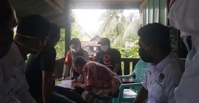 coklitwkatobi KPU Lakukan Coklit Data Pemilih di Wakatobi