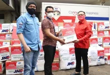 Karyawan dan Direksi Telkomsel Salurkan Donasi Rp6 Miliar untuk Bantuan Covid-19 Karyawan dan Direksi Telkomsel Salurkan Donasi Rp6 Miliar untuk Bantuan Covid-19