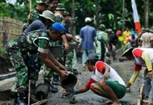 TNI dan Warga Bangun Infrastruktur di Desa Matabaho Konkep TNI dan Warga Bangun Infrastruktur di Desa Matabaho Konkep