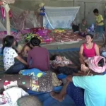 Takut Dijarah, 474 Warga Desa Ambulano Konawe Bertahan Akibat Banjir Takut Dijarah, 474 Warga Desa Ambulano Konawe Bertahan Akibat Banjir