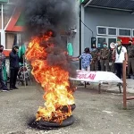 Mahasiswa di Kolut Demo Desak Hentikan Aktivitas Pertambangan Mahasiswa di Kolut Demo Desak Hentikan Aktivitas Pertambangan