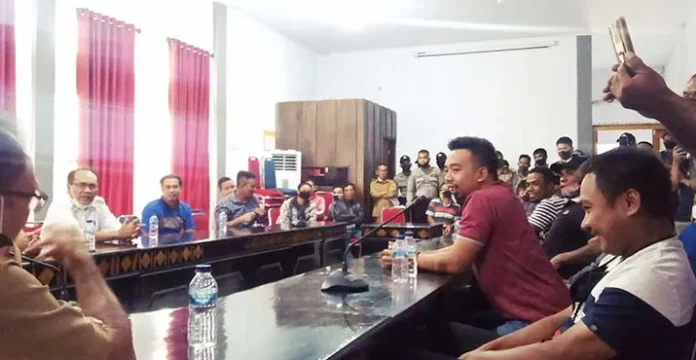 Terkait Pembongkaran Pagar SD, Masyarakat Butur Gelar Aksi Damai