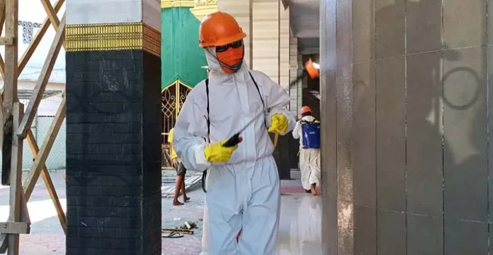 Jelang Iduladha di Baubau, Tim Penyemprot Disinfektan Kewalahan