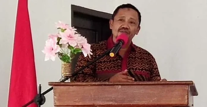 Rektor USN Kolaka Azhari