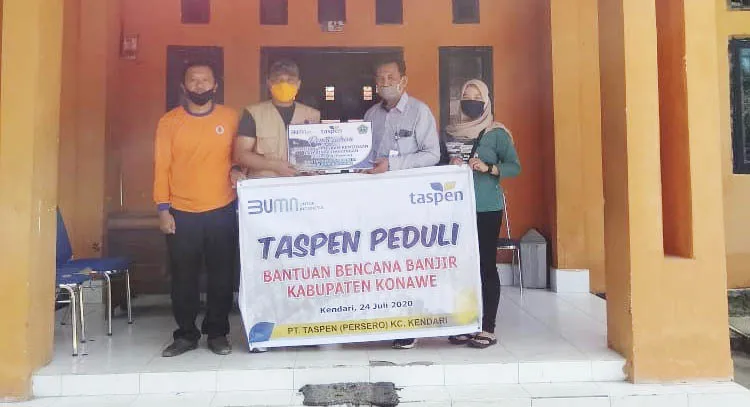 PT Taspen Kendari Salurkan Bantuan CSR Banjir Konut dan Konawe