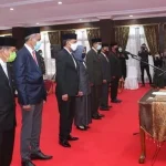 Ali Mazi Lantik Tim Percepatan Pembangunan Ali Mazi Lantik Tim Percepatan Pembangunan