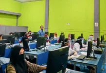 Digelar Hari Ini, Rektor Azhari Pantau Pelaksanaan UTBK-SBMPTN Digelar Hari Ini, Rektor Azhari Pantau Pelaksanaan UTBK-SBMPTN