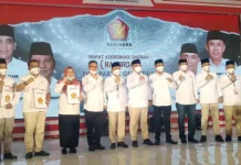 Gerindra Serahkan Rekomendasi untuk Empat Pasangan Balon Kada di Sultra Gerindra Serahkan Rekomendasi untuk Empat Pasangan Balon Kada di Sultra