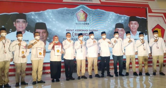 Gerindra Serahkan Rekomendasi untuk Empat Pasangan Balon Kada di Sultra