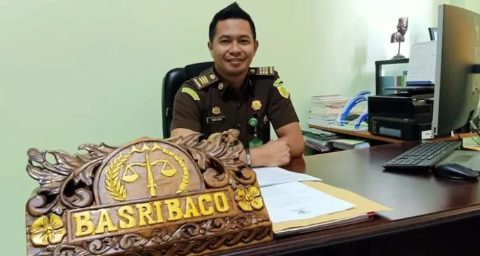 PSX_20200804_212811 Kajari Kolut melalui Kasi Intel Basri Baco