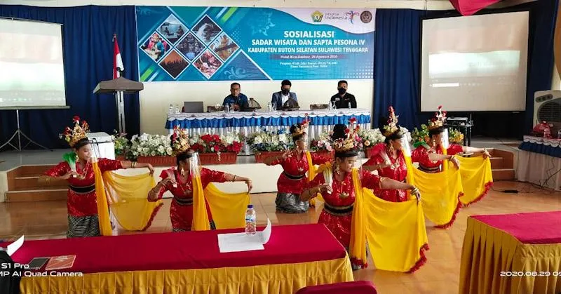 Dispar Sultra Latih Kelompok Sadar Wisata Busel