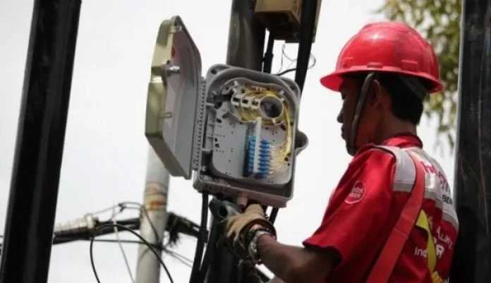 Pemda Konut Jalin Kerja Sama dengan PT Telkom Bangun Fiber Optik Udara