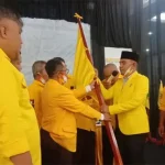 Diwarnai Aksi Walk Out, Zahari Terpilih Secara Aklamasi Pimpin Golkar Baubau Diwarnai Aksi Walk Out, Zahari Terpilih Secara Aklamasi Pimpin Golkar Baubau