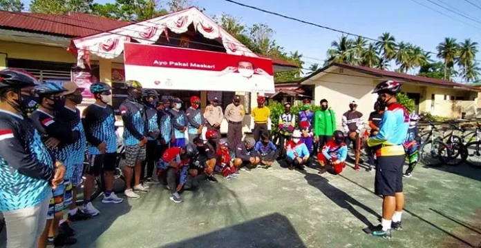 Polsek Pakue Gandeng Komunitas Sepeda Kampanye Memakai Masker