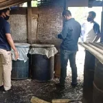 Polres Wakatobi Grebek Pabrik Arak di Wangiwangi Selatan Polres Wakatobi Grebek Pabrik Arak di Wangiwangi Selatan