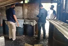 Polres Wakatobi Grebek Pabrik Arak di Wangiwangi Selatan Polres Wakatobi Grebek Pabrik Arak di Wangiwangi Selatan