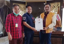 Terima Formulir B.1-KWK Hanura, Rusmin – Senawan Siap Daftar ke KPU Konsel Terima Formulir B.1-KWK Hanura, Rusmin - Senawan Siap Daftar ke KPU Konsel