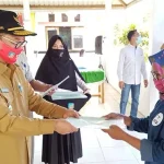 Surunudin Serahkan 1.187 Sertifikat Tanah di Mowila Surunudin Serahkan 1.187 Sertifikat Tanah di Mowila