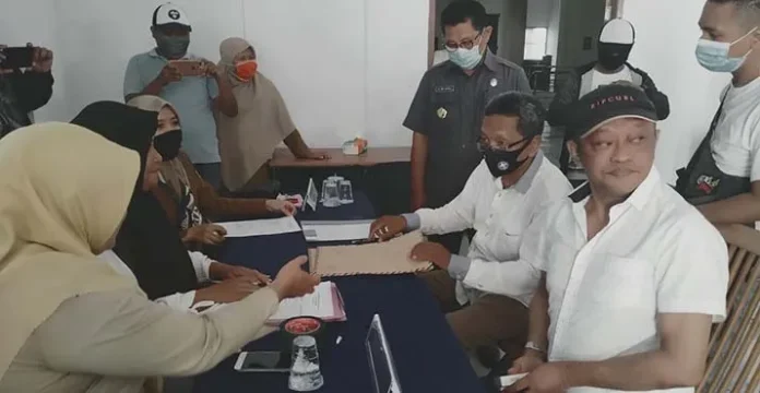 Mantan Tim Pemenangan Tampil-Manis Daftar Calon Dirut PDAM Baubau