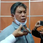 Sainal Amrin Diberhentikan dari Jabatan Ketua DPRD Kolaka Sekretaris DPRD (Sekwan) Kolaka Muhardin Tasrudin