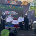 Jasa Raharja Sultra Serahkan Beasiswa ke Anak Korban Kecelakaan Lalu Lintas Jasa Raharja Sultra Serahkan Beasiswa ke Anak Korban Kecelakaan Lalu Lintas