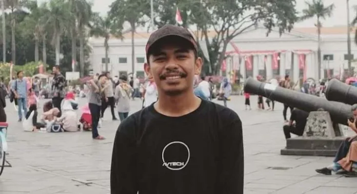 PSX_20200928_234446 La Ode Muhammad Safaat