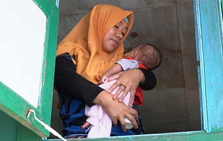 Bayi Kembar di Baubau Lahir dengan 12 Jari Kaki