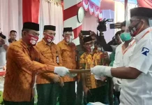 Tim Cabup Petahana Pertanyakan Hasil Swab Covid-19 Rajiun Tumada di KPU Muna Berkas Pendaftaran Rajiun- La Pili Belum Memenuhi Syarat