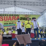 Deklarasi Pasangan Surunuddin – Rasyid, Irham Ajak Warga Lanjutkan 2 Periode Deklarasi Pasangan Surunuddin - Rasyid, Irham Ajak Warga Lanjutkan 2 Periode